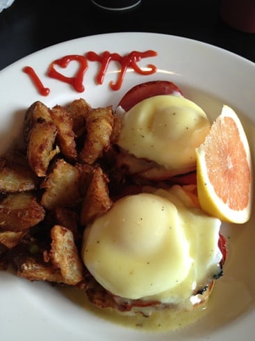 Holy Grill Eggs Benedict
