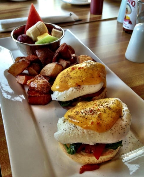 MONKI Eggs Benedict