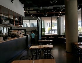 holy grill downtown calgary interior (280x216)