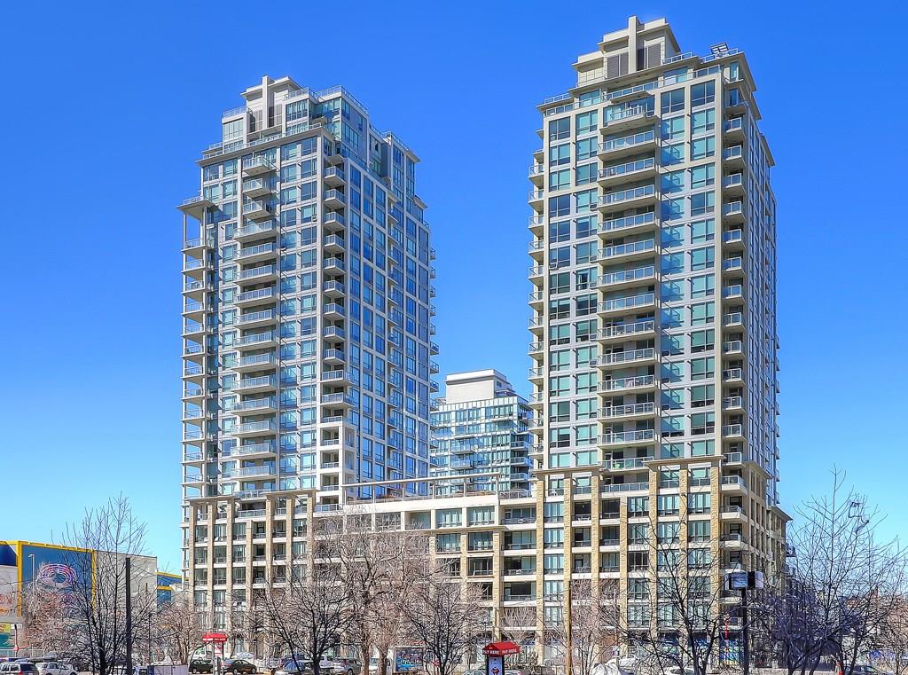 waterfront condos in calgary towers I and II