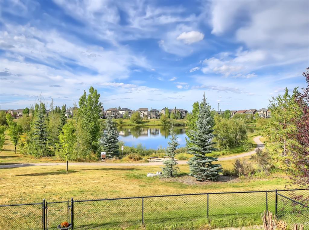 Best lake communities in Calgary - Auburn Bay