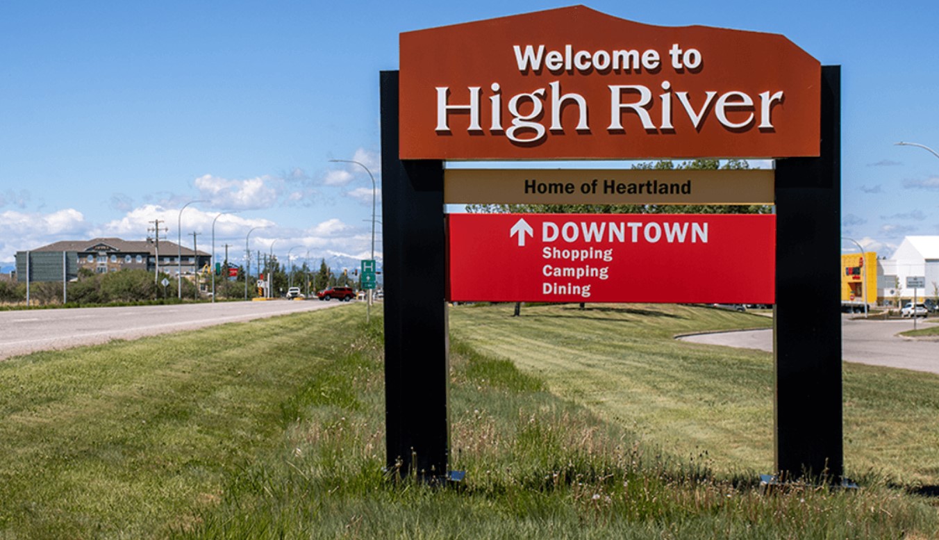 High River, town south of Calgary, entrance sign